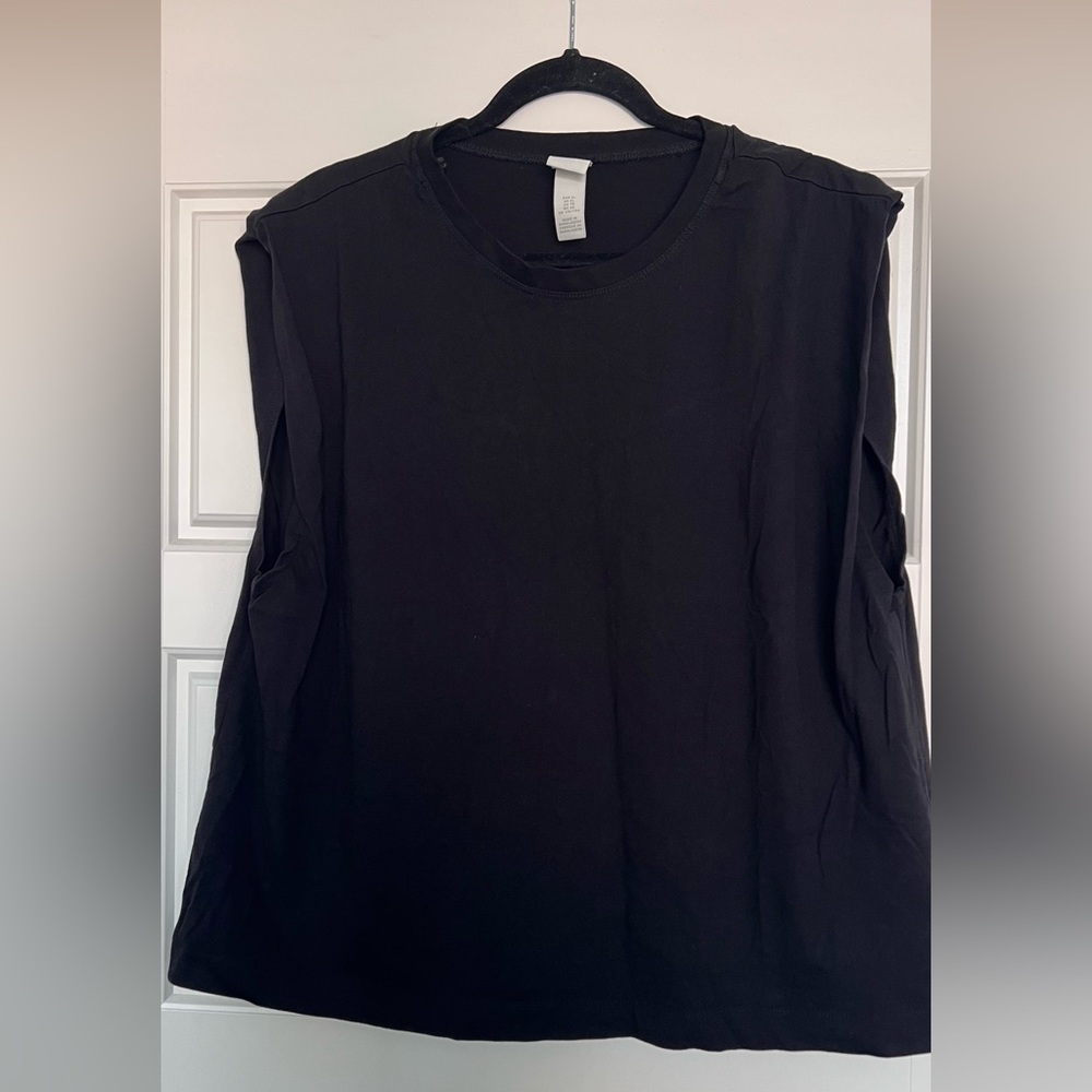 Cap sleeve muscle tank